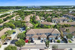 12127 SW 5th Ct, Pembroke Pines, FL 33025, Sold 09/29/21