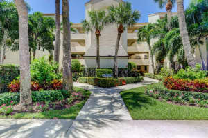 325 Oak Harbour Dr, Juno Beach, FL 33408, Sold 02/28/22