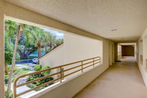 325 Oak Harbour Dr, Juno Beach, FL 33408, Sold 02/28/22