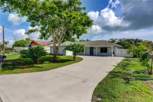 8315 SE Boxwood Ln, Hobe Sound, FL 33455, Sold 09/13/21