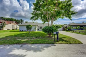 8315 SE Boxwood Ln, Hobe Sound, FL 33455, Sold 09/13/21