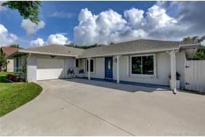 8315 SE Boxwood Ln, Hobe Sound, FL 33455, Sold 09/13/21