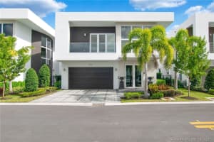 7515 NW 97th Ct, Doral, FL 33178, Sold 01/07/22