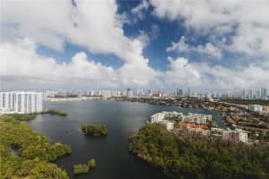 16385 Biscayne Blvd, North Miami Beach, FL 33160, Sold 06/23/22