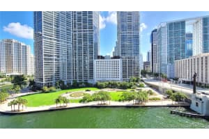200 Biscayne Blvd Way, Miami, FL 33131, Sold 02/16/22