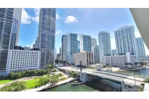 200 Biscayne Blvd Way, Miami, FL 33131, Sold 02/16/22