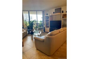 3610 Yacht Club Dr, Miami, FL 33180, Sold 10/06/21