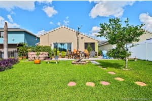 309 W Riverbend Dr, Sunrise, FL 33326, Sold 09/28/21