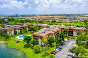 671 NE 195th St, North Miami Beach, FL 33179, Sold 12/16/21