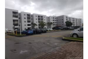 8145 NW 7th St, Miami, FL 33126, Sold 01/07/22
