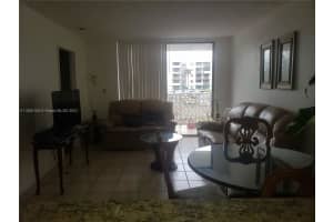 8145 NW 7th St, Miami, FL 33126, Sold 01/07/22