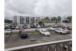 8145 NW 7th St, Miami, FL 33126, Sold 01/07/22