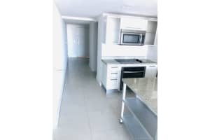 185 SW 7th St 12th floor, Miami, FL 33130, Sold 12/01/21