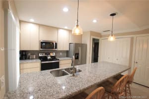 12104 Myrtle Oak Ct, Palm Beach Gardens, FL 33410, Sold 10/07/21