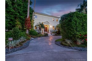 134 Rosales Ct, Coral Gables, FL 33143, Sold 10/18/21