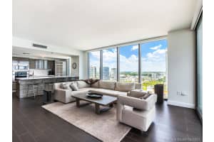 460 NE 28th St, Miami, FL 33137, Sold 11/04/21