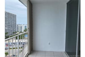 1865 79th Street Causeway, North Bay Village, FL 33141, Sold 11/29/21