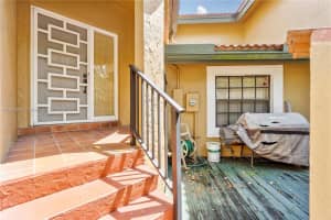 8935 W Sunrise Blvd, Plantation, FL 33322, Sold 07/25/22