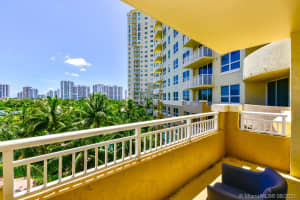 19501 W Country Club Dr, Aventura, FL 33180, Sold 01/31/22