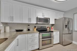 1401 Bay Rd, Miami Beach, FL 33139, Sold 09/22/21