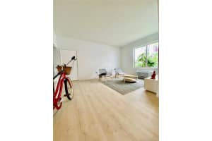 320 80th St, Miami Beach, FL 33141, Sold 10/05/21