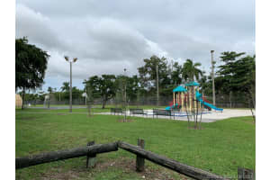 421 NW 83rd St, Miami, FL 33150, Sold 03/10/22