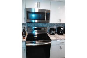 9411 SW 4th St, Miami, FL 33174, Sold 08/17/21