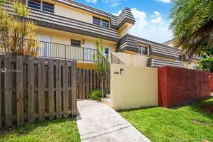 8621 SW 137th Ave, Miami, FL 33183, Sold 10/13/21