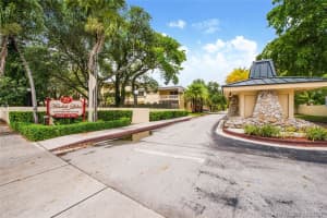 8621 SW 137th Ave, Miami, FL 33183, Sold 10/13/21