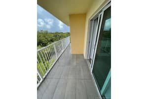 2415 NW 16th St Rd, Miami, FL 33125, Sold 01/31/22