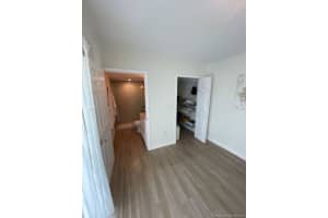 2415 NW 16th St Rd, Miami, FL 33125, Sold 01/31/22