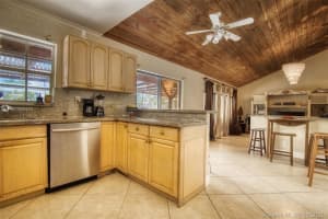 621 NW 48th Ave, Coconut Creek, FL 33063, Sold 11/11/21