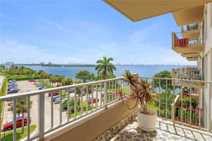 880 NE 69th St #5n, Miami, FL 33138, Sold 10/26/21