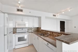 90 Alton Rd, Miami Beach, FL 33139, Sold 11/18/21