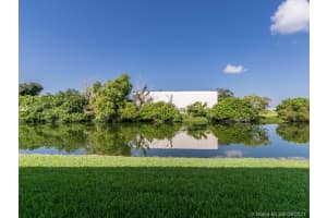 5560 Lakeside Dr APT 206, Margate, FL 33063, Sold 12/24/21