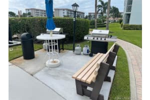 910 Dogwood Dr, Delray Beach, FL 33483, Sold 11/19/21