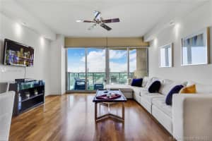 1455 Ocean Dr, Miami Beach, FL 33139, Sold 12/01/21