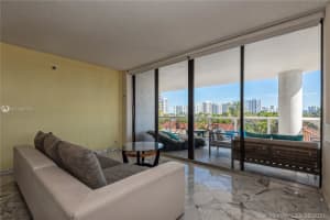 3598 Yacht Club Dr, Aventura, FL 33180, Sold 12/28/21