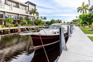 474 SE 1st Cir, Pompano Beach, FL 33060, Sold 10/15/21