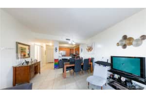 8430 SW 8th St #405b, Miami, FL 33144, Sold 11/12/21