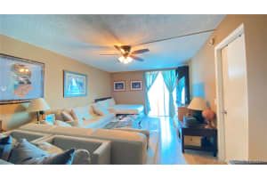 1020 Meridian Ave, Miami Beach, FL 33139, Sold 10/12/21