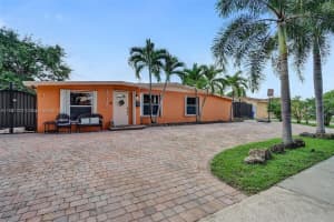 18125 NW 83rd Ave, Hialeah, FL 33015, Sold 11/10/21