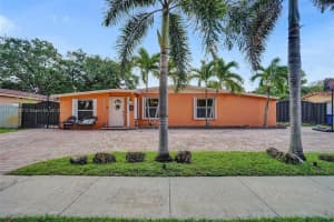 18125 NW 83rd Ave, Hialeah, FL 33015, Sold 11/10/21