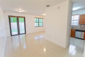 10061 NW 10th St, Miami, FL 33172, Sold 10/07/21