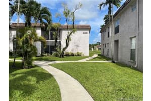 10389 N Kendall Dr APT S2, Miami, FL 33176, Sold 09/27/21