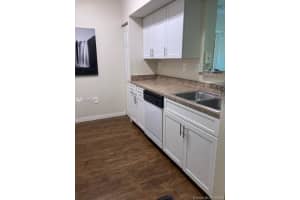 215 SW 117th Terrace, Pembroke Pines, FL 33025, Sold 11/18/21