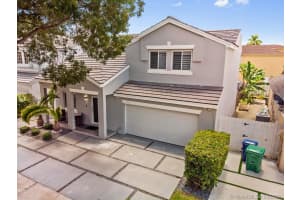 15448 SW 99th Ln, Miami, FL 33196, Sold 10/07/21