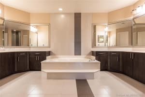 19012 NW 79th Ct, Hialeah, FL 33015, Sold 10/01/21