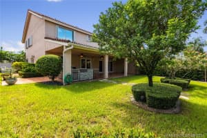 19012 NW 79th Ct, Hialeah, FL 33015, Sold 10/01/21