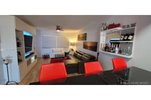 5171 W Oakland Park Blvd, Lauderdale Lakes, FL 33313, Sold 10/19/21